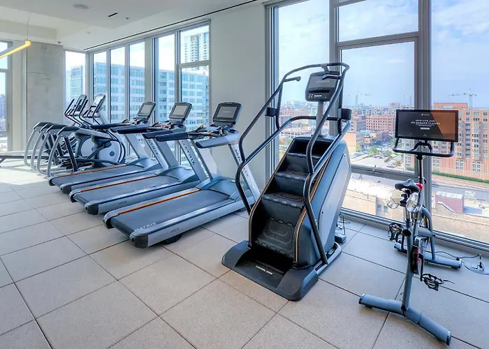 Apartamento Blueground West Loop Rooftop Pool Gym Chi-1140